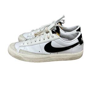 Nike Men's White and Black Sneakers